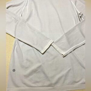 Lululemon Men’s Long Sleeve Shirt Large